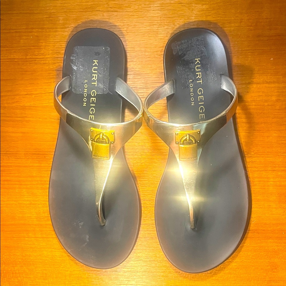Kurt Geiger Metallic Gold T-Strap Thong Sandals with Black Footbed